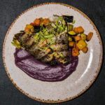 Filet de dourada com puré de batata doce